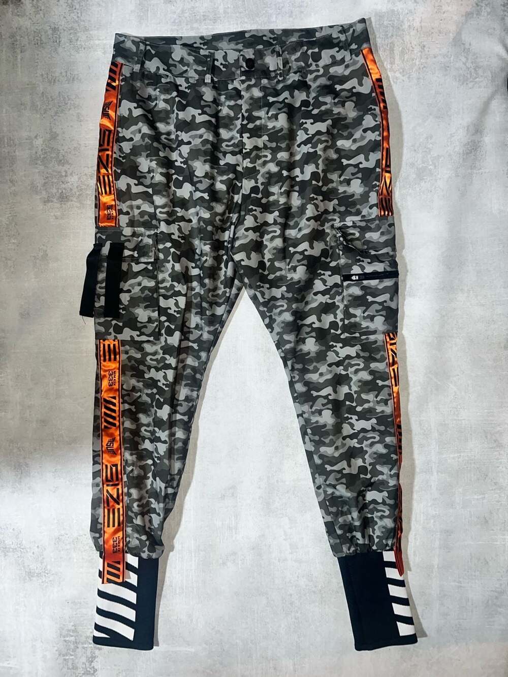 Size Up Apparel Men's Camo Streetwear Cargo Jogger Pants with Orange Side Stripe